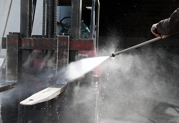 Why Choose Our Certified Pressure Washing Experts for Your Project Needs in Cleveland, OH?
